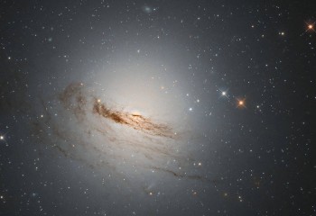 LA GALASSIA NGC 1947 e ngg 1755