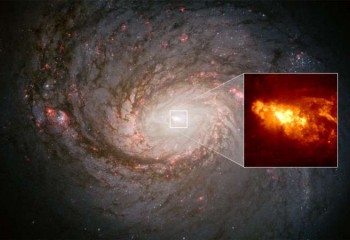 Deflusso guidato da un buco nero dalla galassia attiva NGC 1068. Credito: NASA